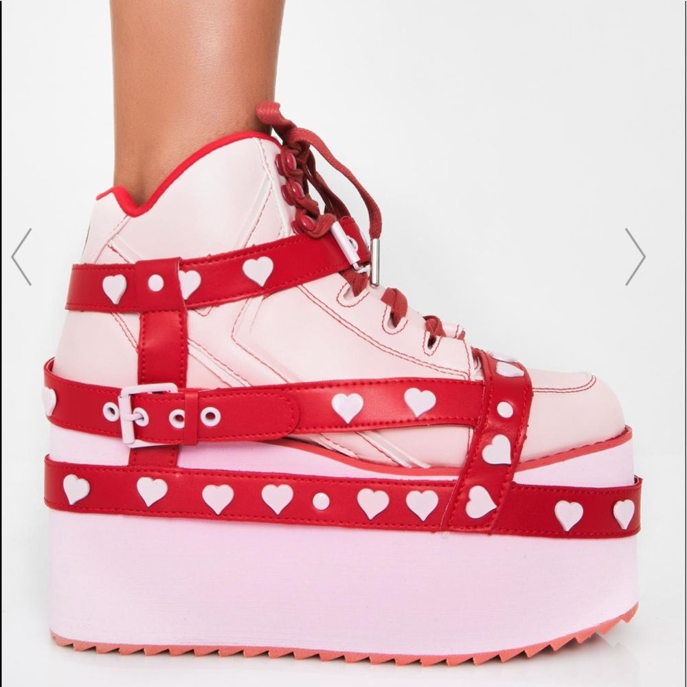 💖 Y.R.U Heart Platform Sneakers 💖